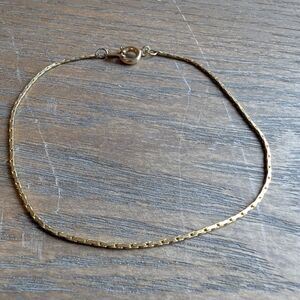 Delicate Gold Toned Bracelet